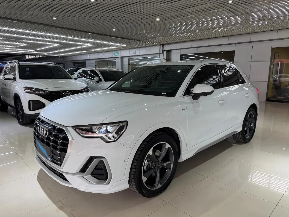 2022 Audi Q3 1.4T 150HP L4 7DCT,autocango,china used car exporter,china ev exporter,chinese used car exporter,chinese used ev exporter