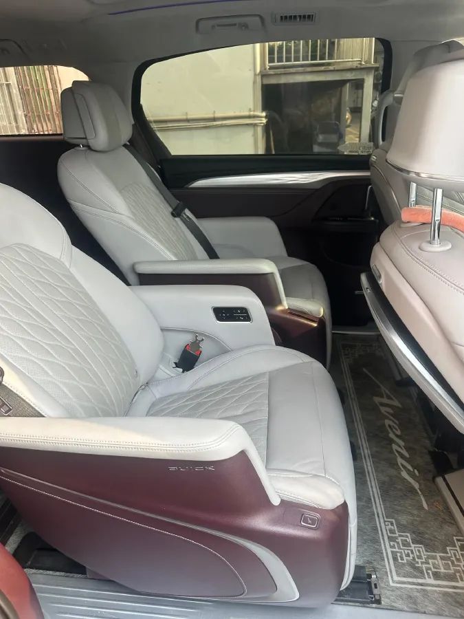 2022 Buick GL8 2.0T 237HP L4 9AT,autocango,china used car exporter,china ev exporter,chinese used car exporter,chinese used ev exporter