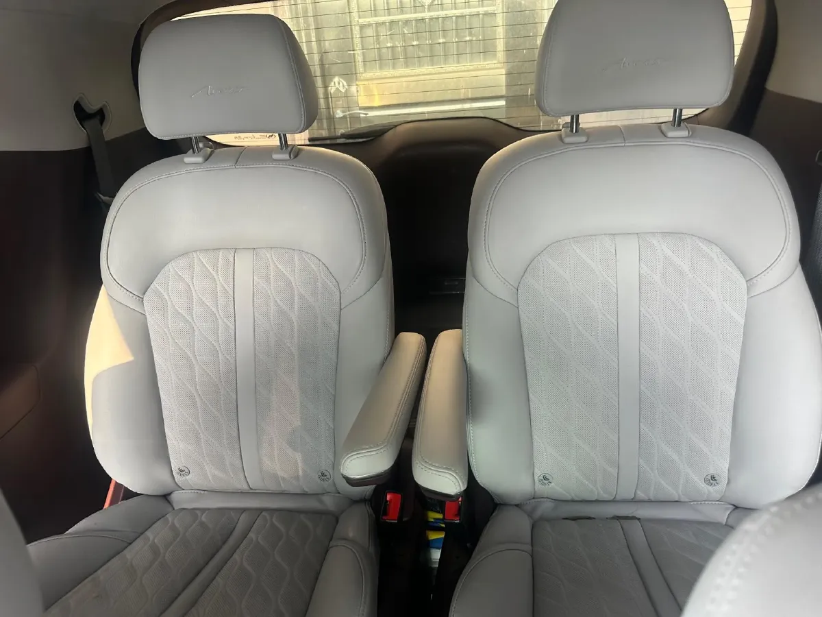 2022 Buick GL8 2.0T 237HP L4 9AT,autocango,china used car exporter,china ev exporter,chinese used car exporter,chinese used ev exporter