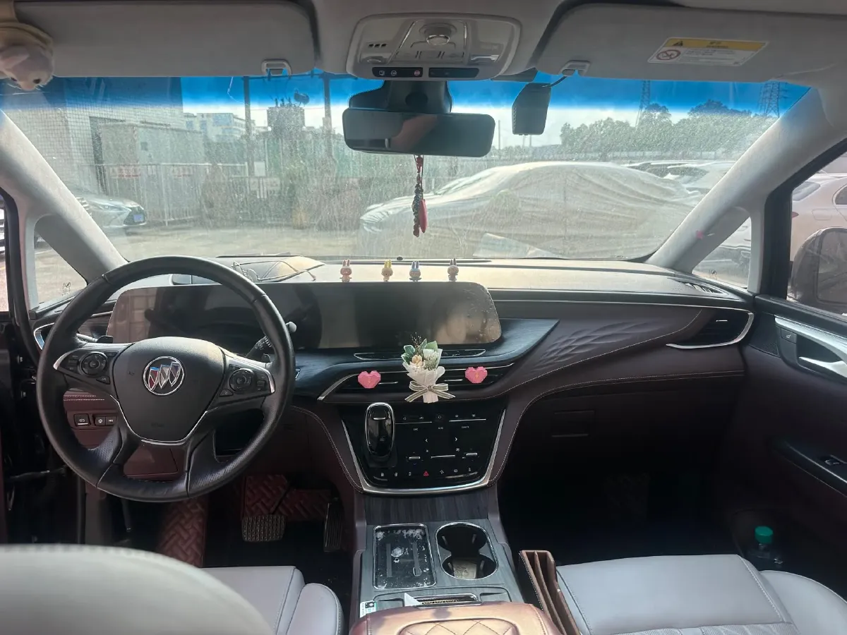 2022 Buick GL8 2.0T 237HP L4 9AT,autocango,china used car exporter,china ev exporter,chinese used car exporter,chinese used ev exporter