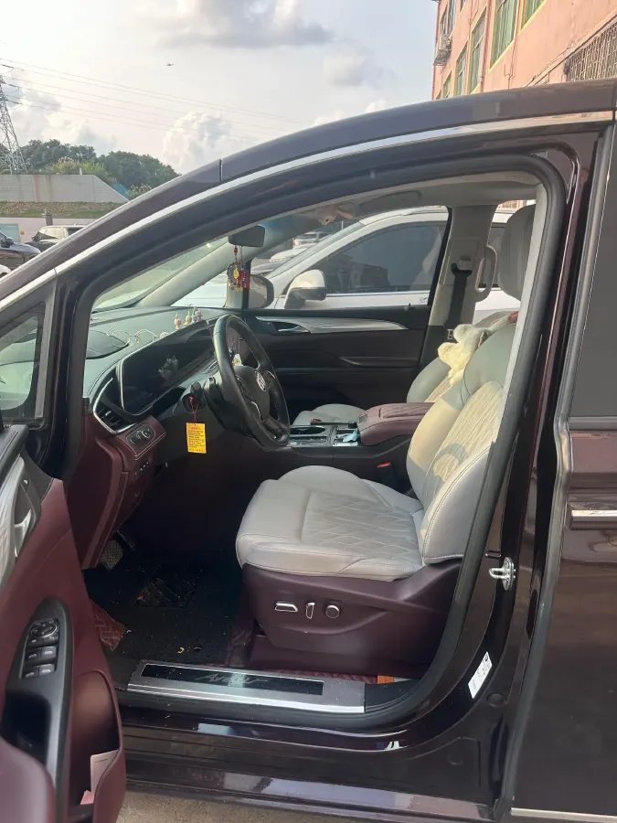 2022 Buick GL8 2.0T 237HP L4 9AT,autocango,china used car exporter,china ev exporter,chinese used car exporter,chinese used ev exporter