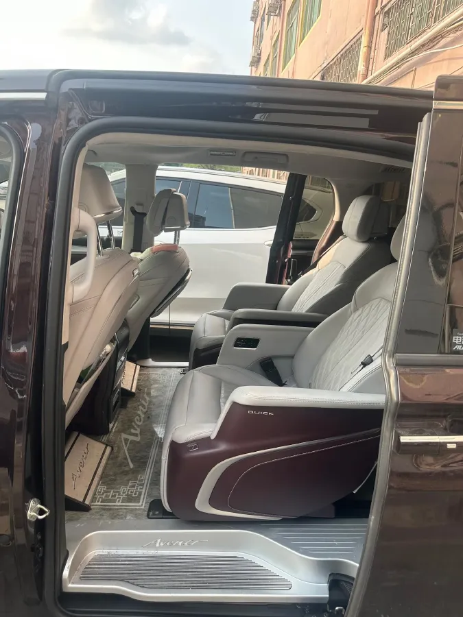 2022 Buick GL8 2.0T 237HP L4 9AT,autocango,china used car exporter,china ev exporter,chinese used car exporter,chinese used ev exporter