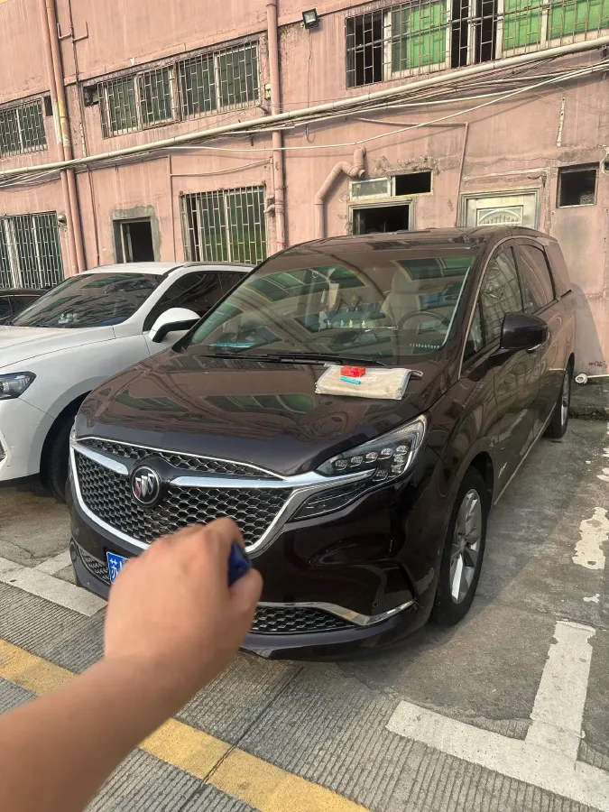 2022 Buick GL8 2.0T 237HP L4 9AT,autocango,china used car exporter,china ev exporter,chinese used car exporter,chinese used ev exporter