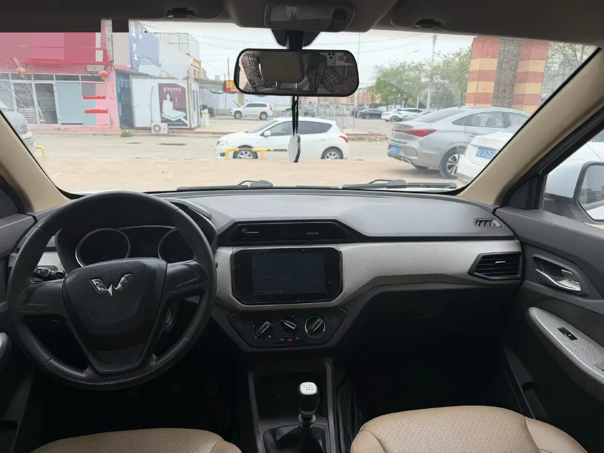 2019 WuLing HongGuang 1.5L 99HP L4 6MT,autocango,china used car exporter,china ev exporter,chinese used car exporter,chinese used ev exporter