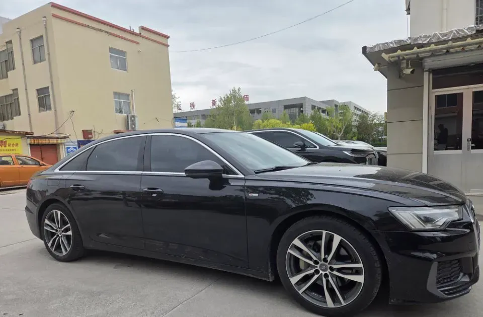 2021 Audi A6L 2.0T 190HP L4 7DCT,autocango,china used car exporter,china ev exporter,chinese used car exporter,chinese used ev exporter
