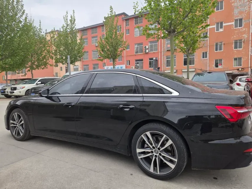 2021 Audi A6L 2.0T 190HP L4 7DCT,autocango,china used car exporter,china ev exporter,chinese used car exporter,chinese used ev exporter