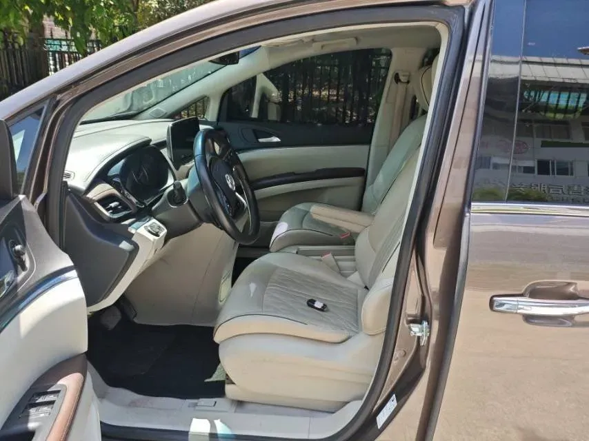 2022 Buick GL8 2.0T 237HP L4 9AT,autocango,china used car exporter,china ev exporter,chinese used car exporter,chinese used ev exporter