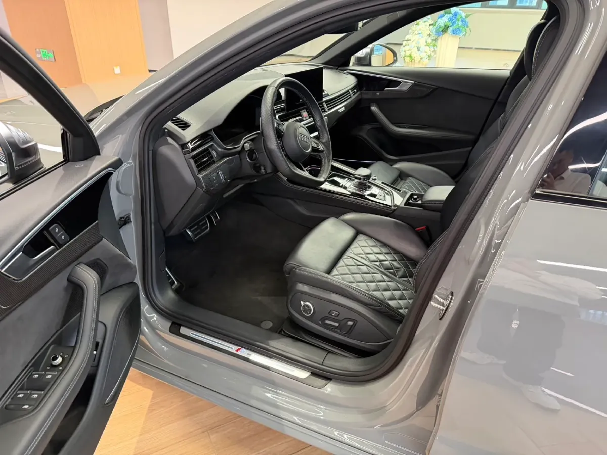 2020 Audi S4 3.0T 354HP V6 8AT,autocango,china used car exporter,china ev exporter,chinese used car exporter,chinese used ev exporter