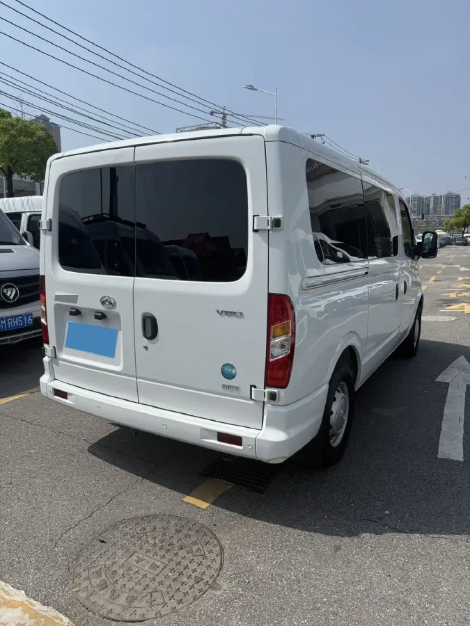 2023 MAXUS XinTu V70 2.0T 125HP L4 6MT,autocango,china used car exporter,china ev exporter,chinese used car exporter,chinese used ev exporter