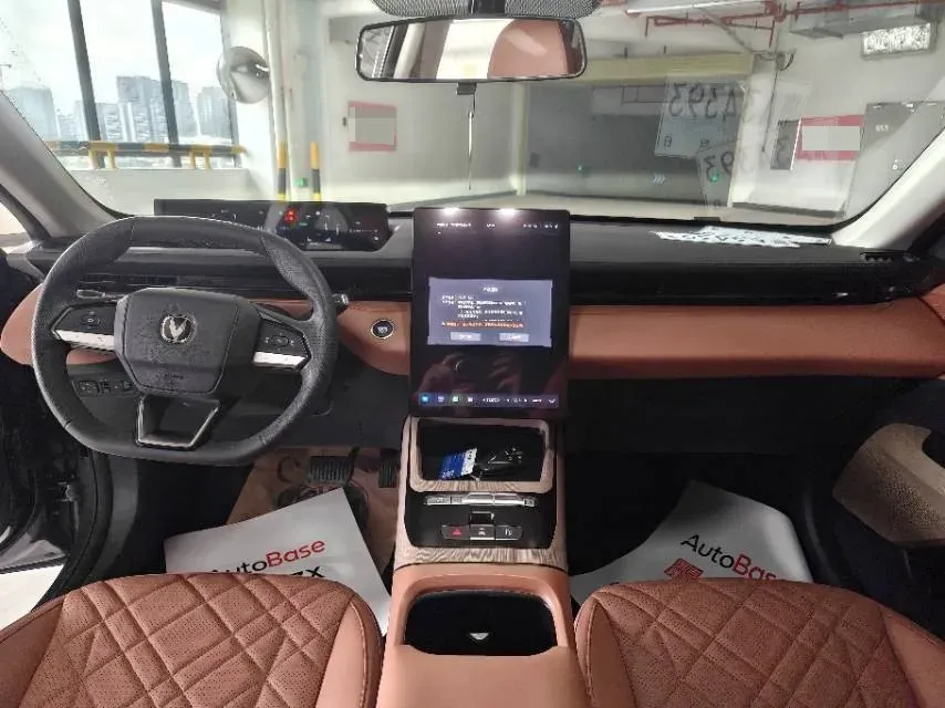 2025 ChangAn EadoPHEV 1.5L 98HP L4 E-CVT PHEV,autocango,china used car exporter,china ev exporter,chinese used car exporter,chinese used ev exporter