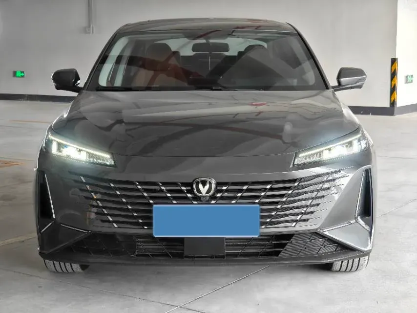 2025 ChangAn EadoPHEV 1.5L 98HP L4 E-CVT PHEV,autocango,china used car exporter,china ev exporter,chinese used car exporter,chinese used ev exporter