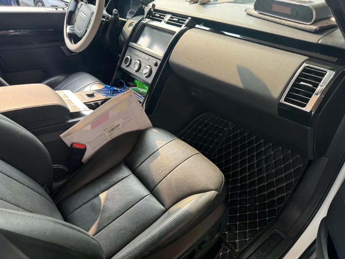 2020 Land Rover Discovery 3.0T 340HP V6 8AT,autocango,china used car exporter,china ev exporter,chinese used car exporter,chinese used ev exporter