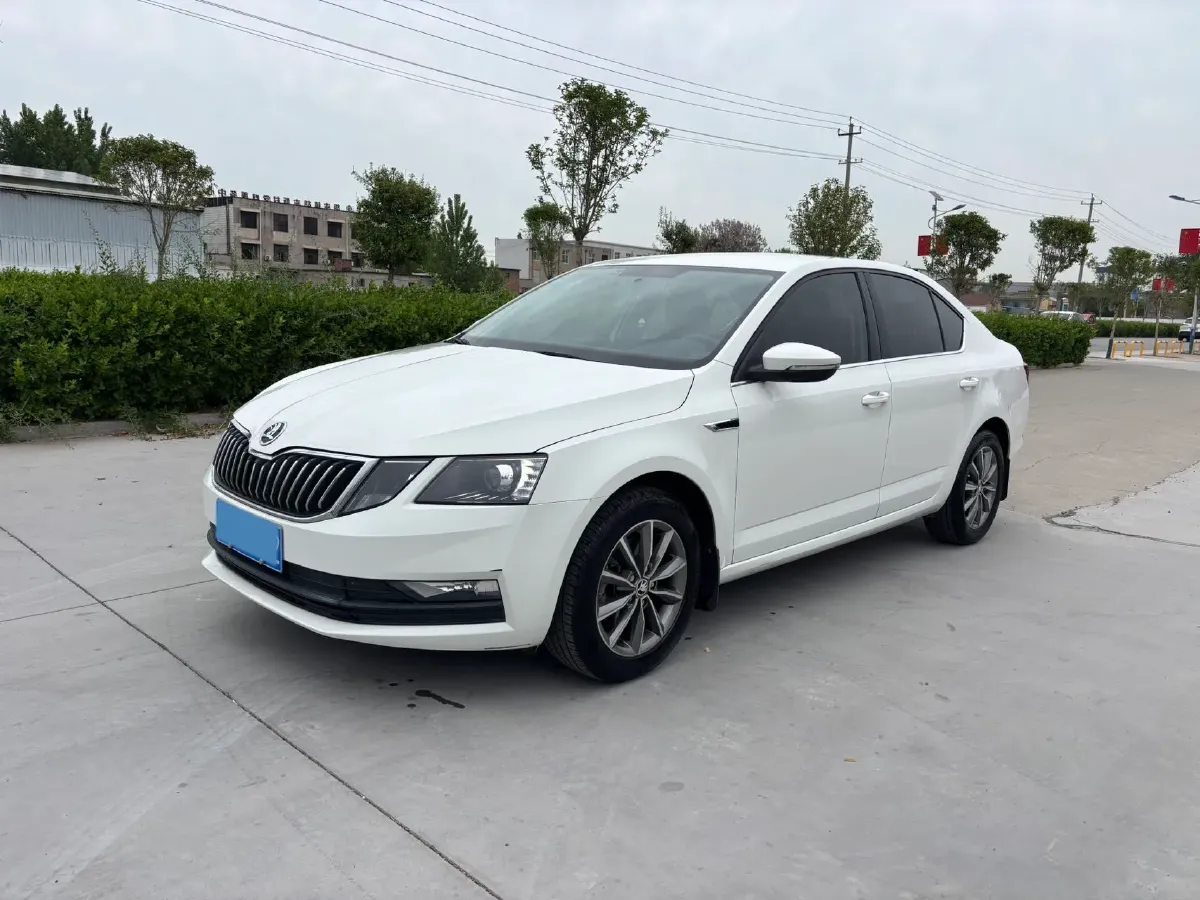 2019 Skoda Octavia 1.5L 116HP L4 6AT,autocango,china used car exporter,china ev exporter,chinese used car exporter,chinese used ev exporter