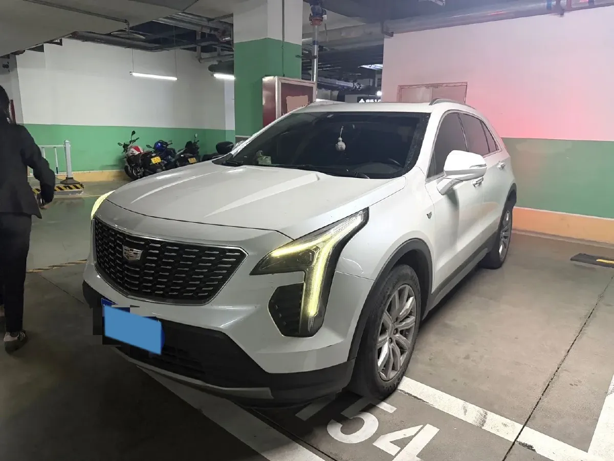 2021 Cadillac XT4 2.0T 237HP L4 9AT,autocango,china used car exporter,china ev exporter,chinese used car exporter,chinese used ev exporter