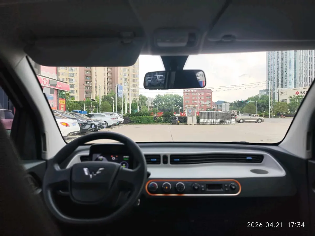 2020 WuLing HongGuang MINI EV BEV 9.3KWH,autocango,china used car exporter,china ev exporter,chinese used car exporter,chinese used ev exporter