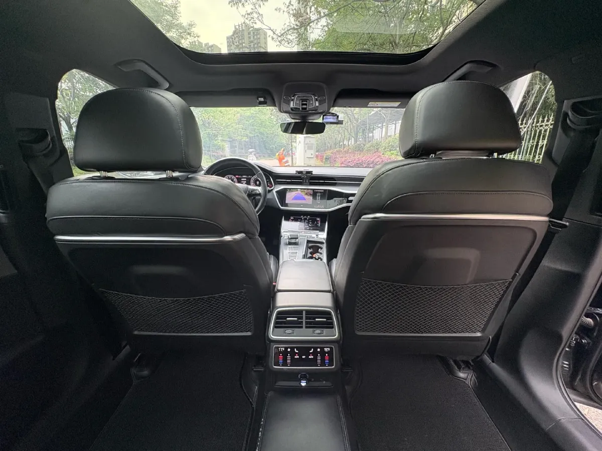 2019 Mercedes-Benz E Class 1.5T 184HP L4 9AT,autocango,china used car exporter,china ev exporter,chinese used car exporter,chinese used ev exporter