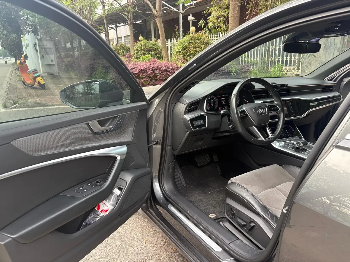 2019 Mercedes-Benz E Class 1.5T 184HP L4 9AT,autocango,china used car exporter,china ev exporter,chinese used car exporter,chinese used ev exporter