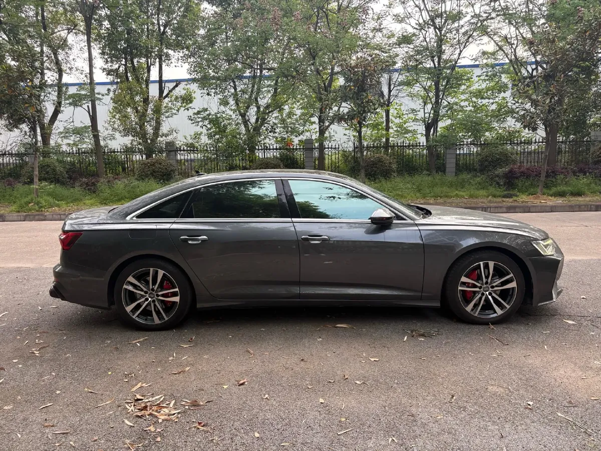 2019 Mercedes-Benz E Class 1.5T 184HP L4 9AT,autocango,china used car exporter,china ev exporter,chinese used car exporter,chinese used ev exporter