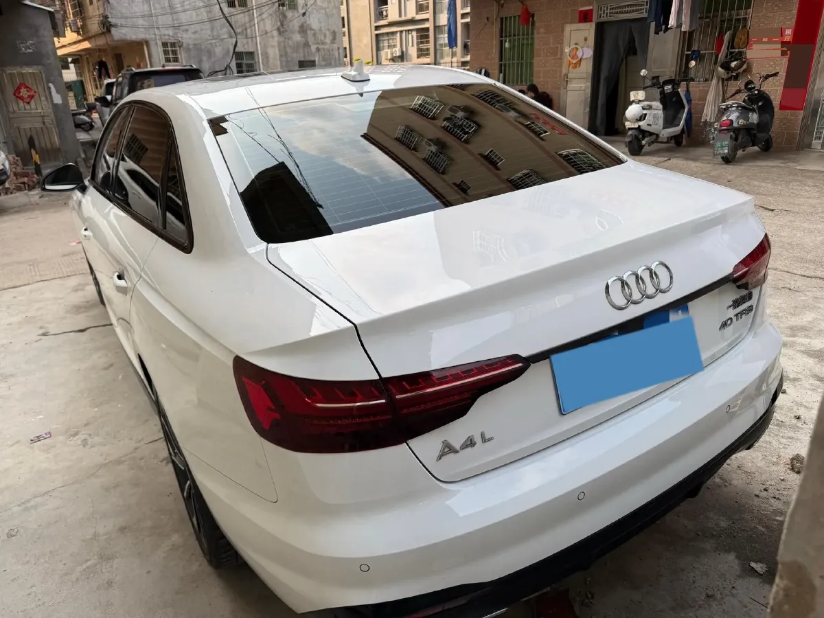 2023 Audi A4L 2.0T 190HP L4 7DCT,autocango,china used car exporter,china ev exporter,chinese used car exporter,chinese used ev exporter