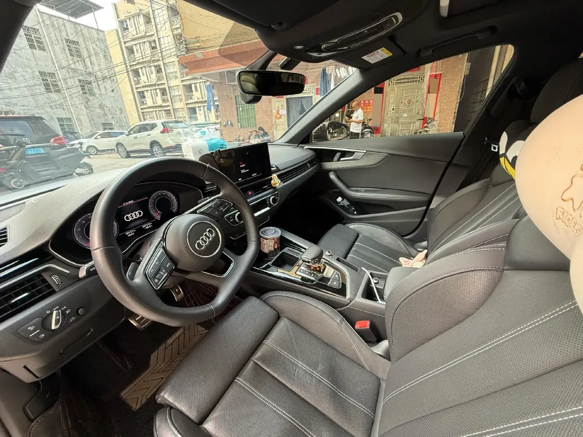 2023 Audi A4L 2.0T 190HP L4 7DCT,autocango,china used car exporter,china ev exporter,chinese used car exporter,chinese used ev exporter