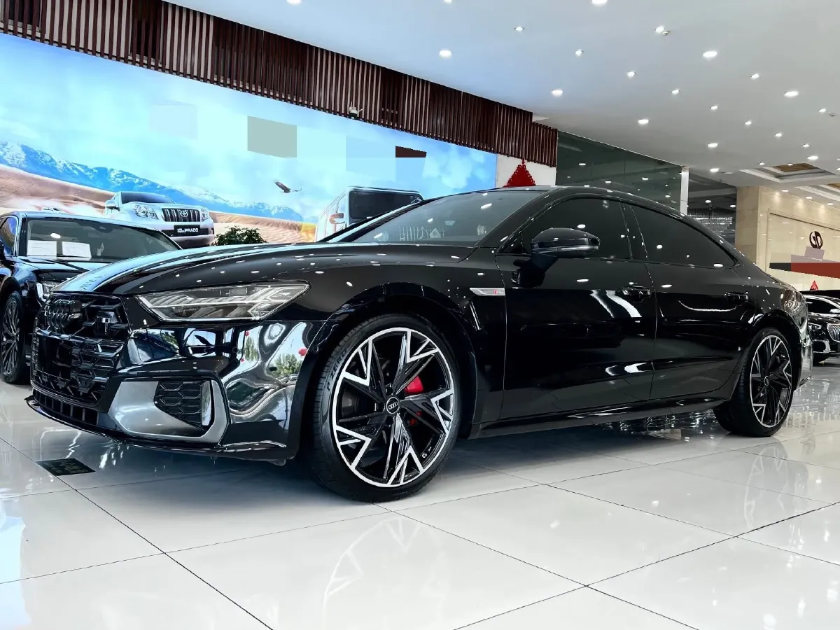 2024 Audi A7L 2.0T 245HP L4 7DCT,autocango,china used car exporter,china ev exporter,chinese used car exporter,chinese used ev exporter