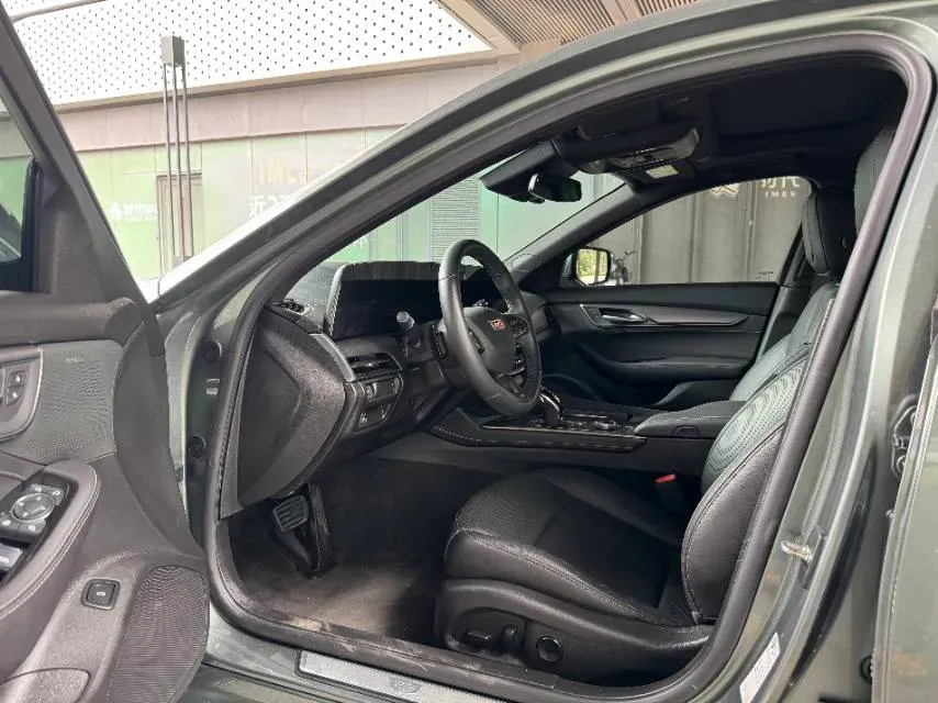 2024 Cadillac CT5 2.0T 237HP L4 10AT,autocango,china used car exporter,china ev exporter,chinese used car exporter,chinese used ev exporter