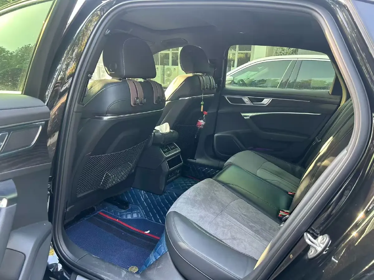 2024 Audi A6L 2.0T 245HP L4 7DCT,autocango,china used car exporter,china ev exporter,chinese used car exporter,chinese used ev exporter