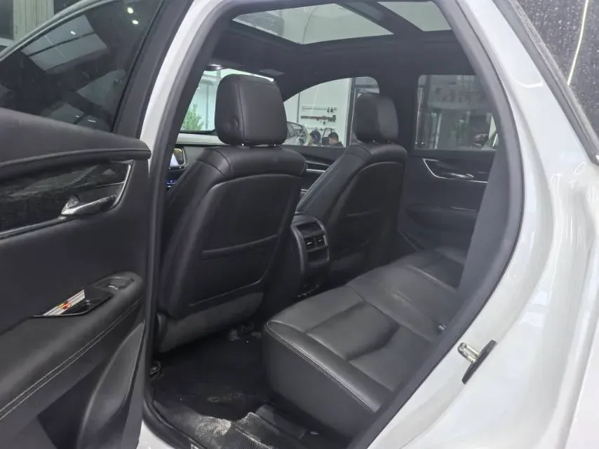 2021 Cadillac XT5 2.0T 237HP L4 9AT,autocango,china used car exporter,china ev exporter,chinese used car exporter,chinese used ev exporter