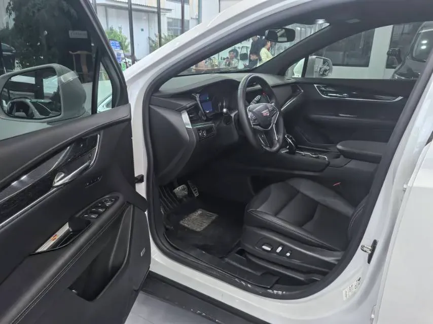 2021 Cadillac XT5 2.0T 237HP L4 9AT,autocango,china used car exporter,china ev exporter,chinese used car exporter,chinese used ev exporter