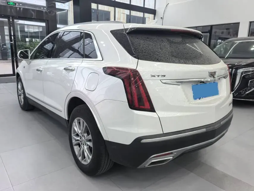 2021 Cadillac XT5 2.0T 237HP L4 9AT,autocango,china used car exporter,china ev exporter,chinese used car exporter,chinese used ev exporter