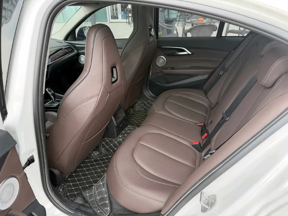 2022 BMW 1 Series 2.0T 192HP L4 7DCT,autocango,china used car exporter,china ev exporter,chinese used car exporter,chinese used ev exporter