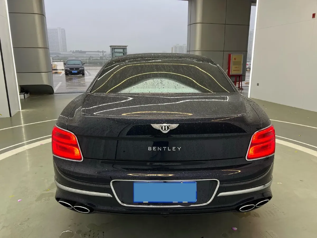 2022 Bentley Flying Spur 4.0T 550HP V8 8DCT,autocango,china used car exporter,china ev exporter,chinese used car exporter,chinese used ev exporter
