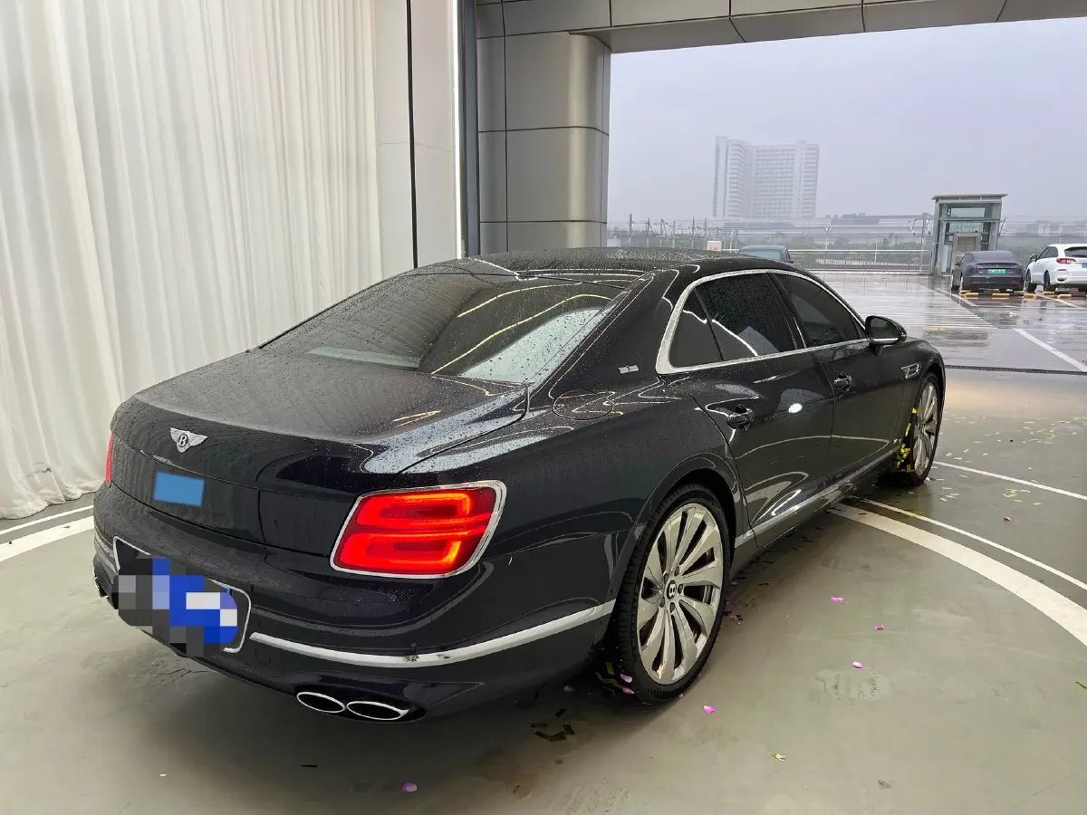 2022 Bentley Flying Spur 4.0T 550HP V8 8DCT,autocango,china used car exporter,china ev exporter,chinese used car exporter,chinese used ev exporter