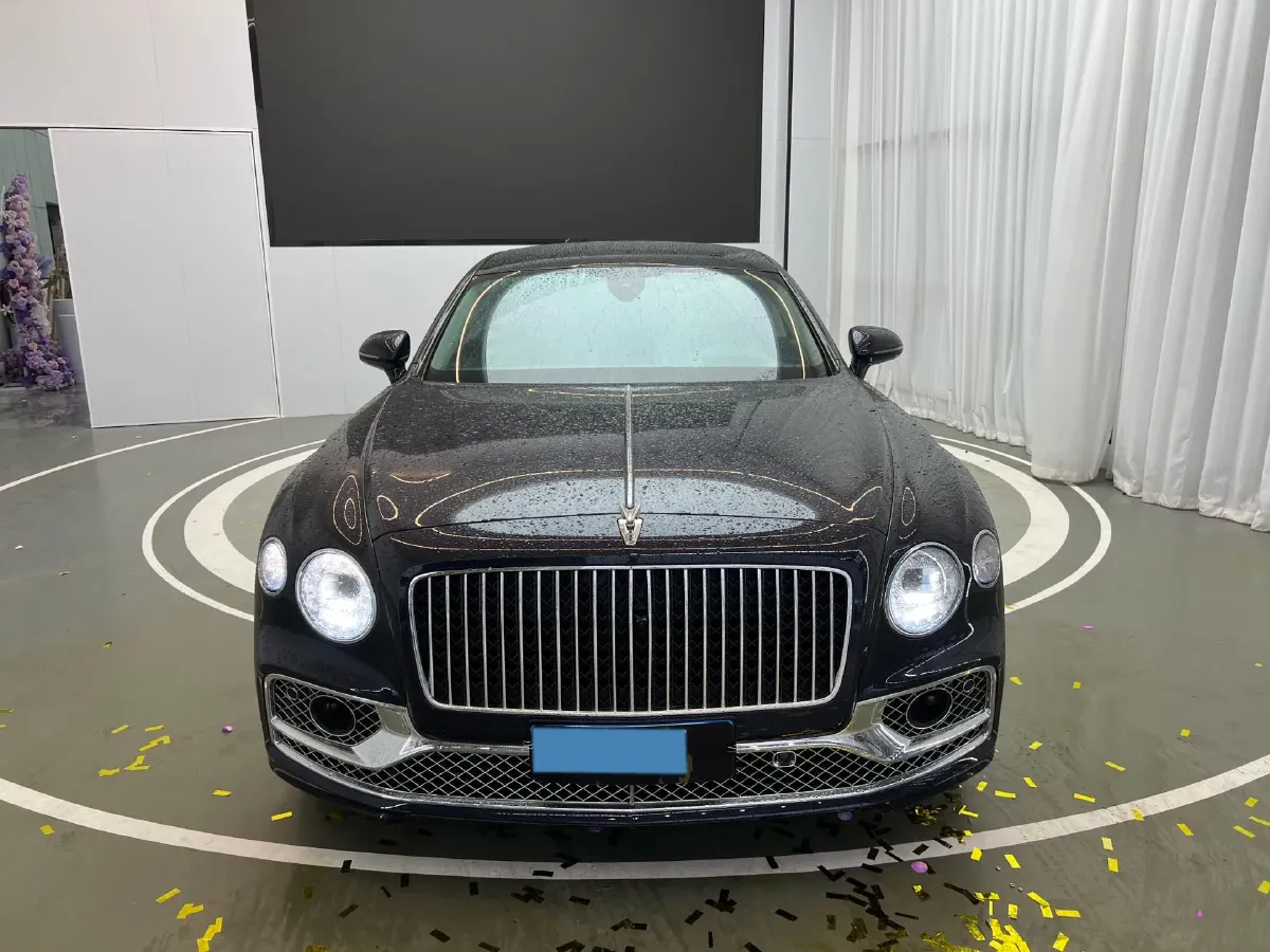 2022 Bentley Flying Spur 4.0T 550HP V8 8DCT,autocango,china used car exporter,china ev exporter,chinese used car exporter,chinese used ev exporter