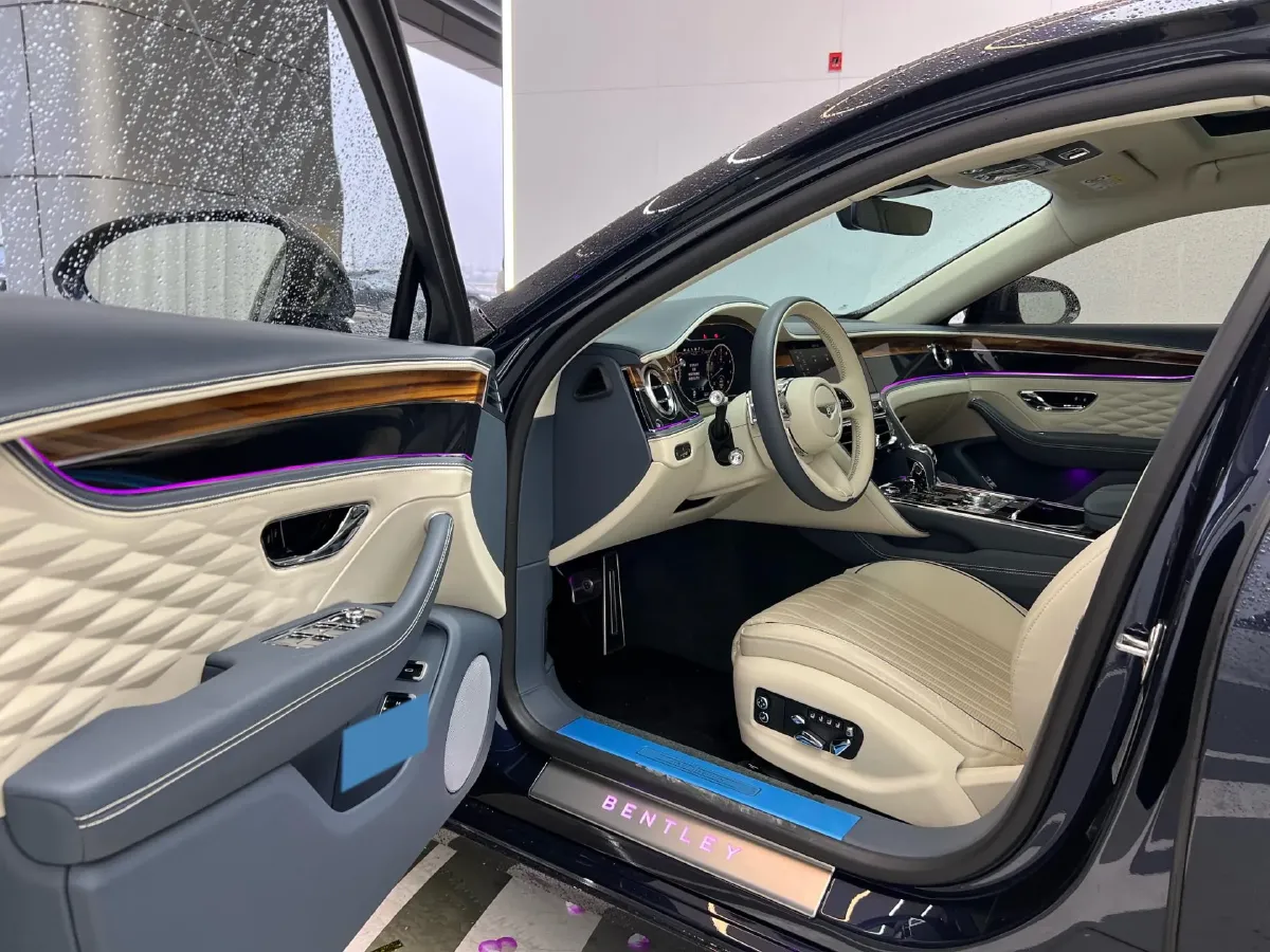 2022 Bentley Flying Spur 4.0T 550HP V8 8DCT,autocango,china used car exporter,china ev exporter,chinese used car exporter,chinese used ev exporter