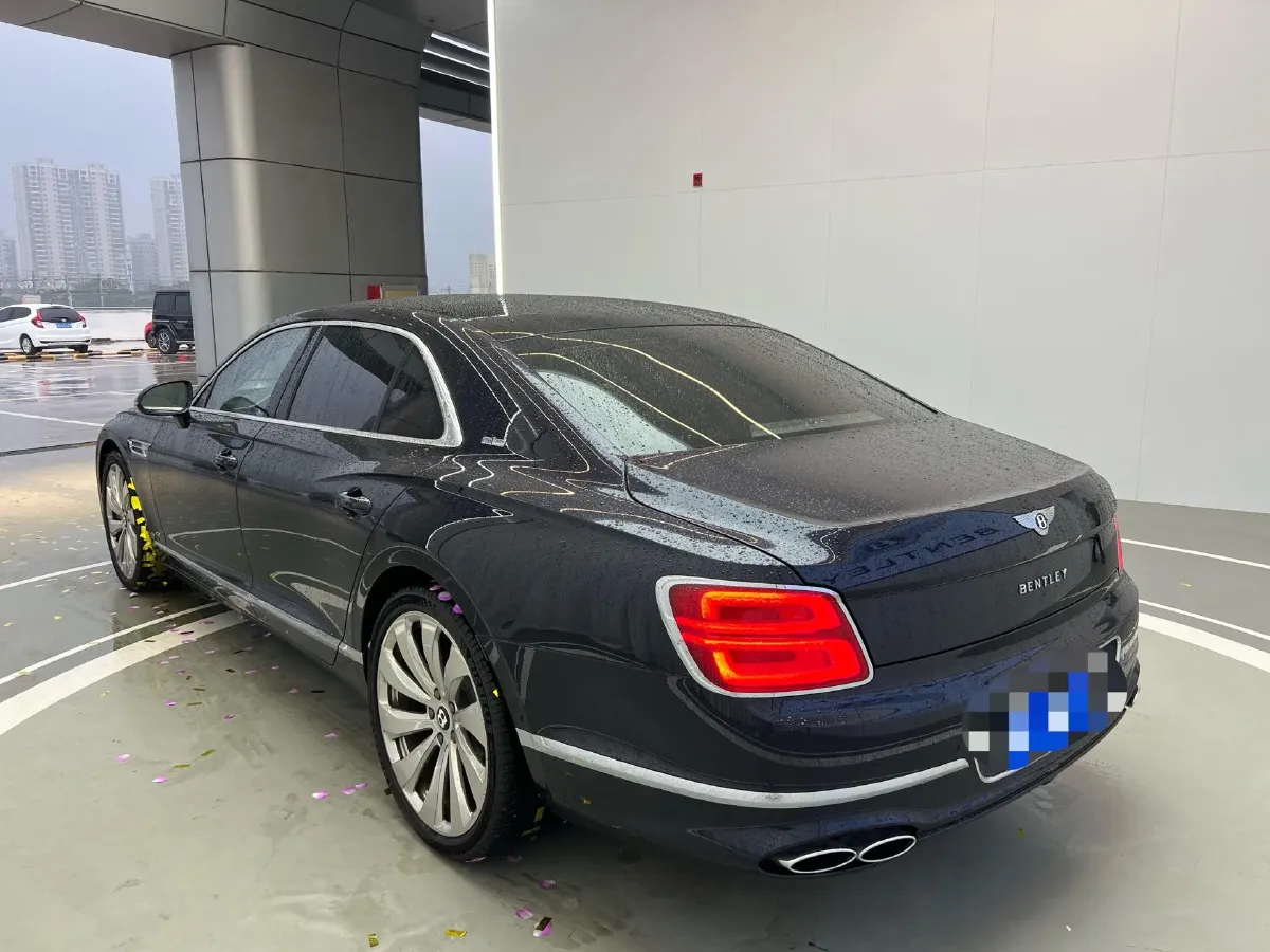 2022 Bentley Flying Spur 4.0T 550HP V8 8DCT,autocango,china used car exporter,china ev exporter,chinese used car exporter,chinese used ev exporter