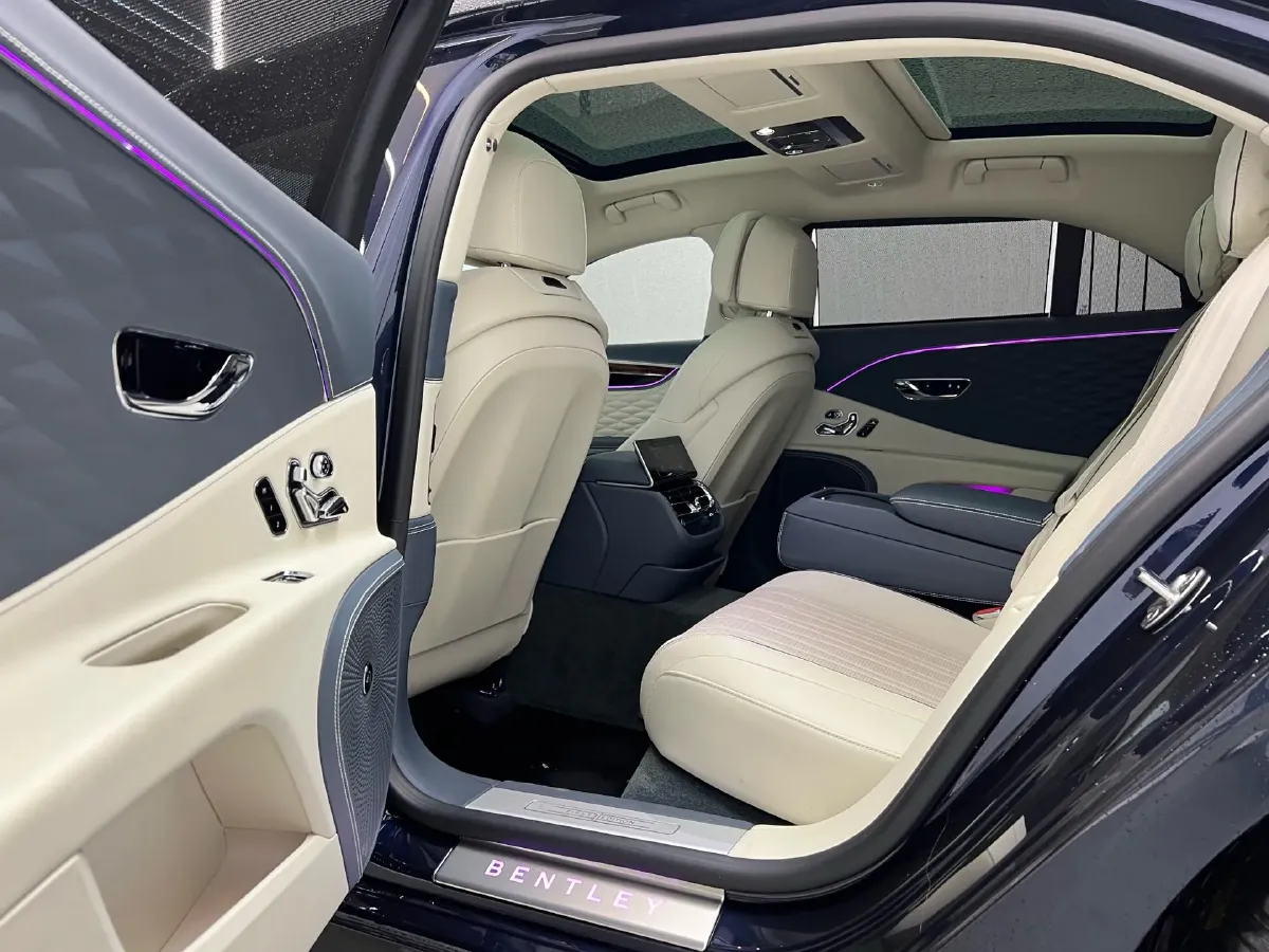 2022 Bentley Flying Spur 4.0T 550HP V8 8DCT,autocango,china used car exporter,china ev exporter,chinese used car exporter,chinese used ev exporter