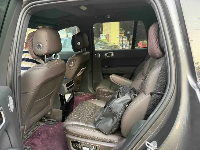 2023 Li L8 Range Extended 154HP REEV 40.9KWH,autocango,china used car exporter,china ev exporter,chinese used car exporter,chinese used ev exporter