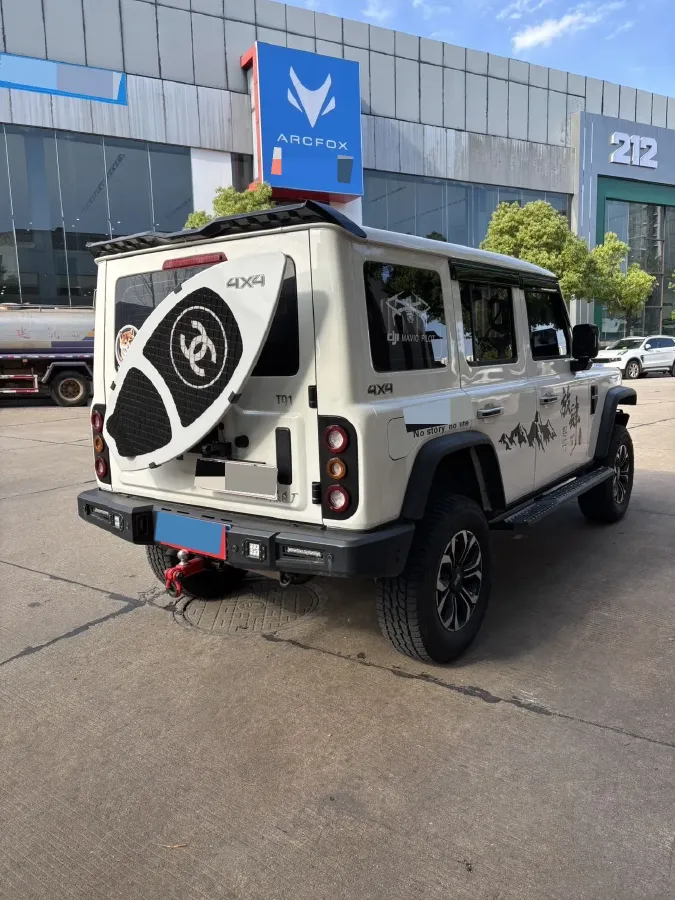 2025 212 212 T01 2.0T 170HP L4 8AT,autocango,china used car exporter,china ev exporter,chinese used car exporter,chinese used ev exporter