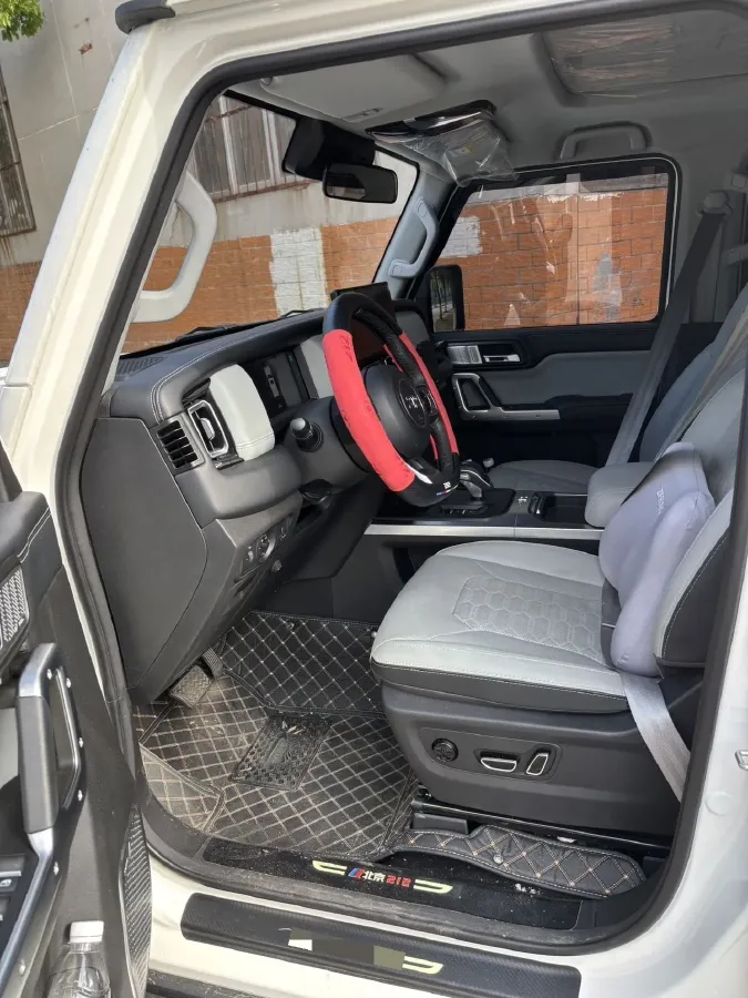 2025 212 212 T01 2.0T 170HP L4 8AT,autocango,china used car exporter,china ev exporter,chinese used car exporter,chinese used ev exporter