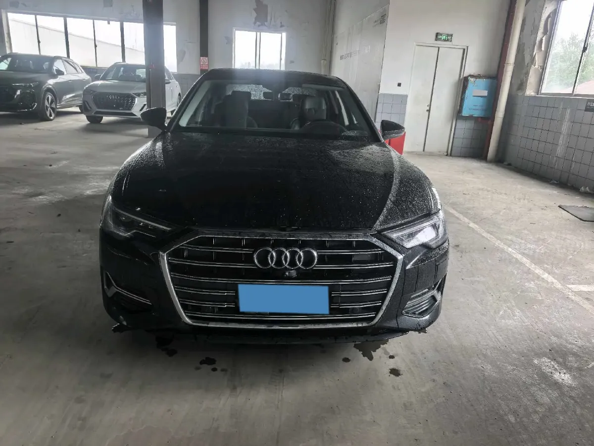 2023 Audi A6L 2.0T 245HP L4 7DCT,autocango,china used car exporter,china ev exporter,chinese used car exporter,chinese used ev exporter
