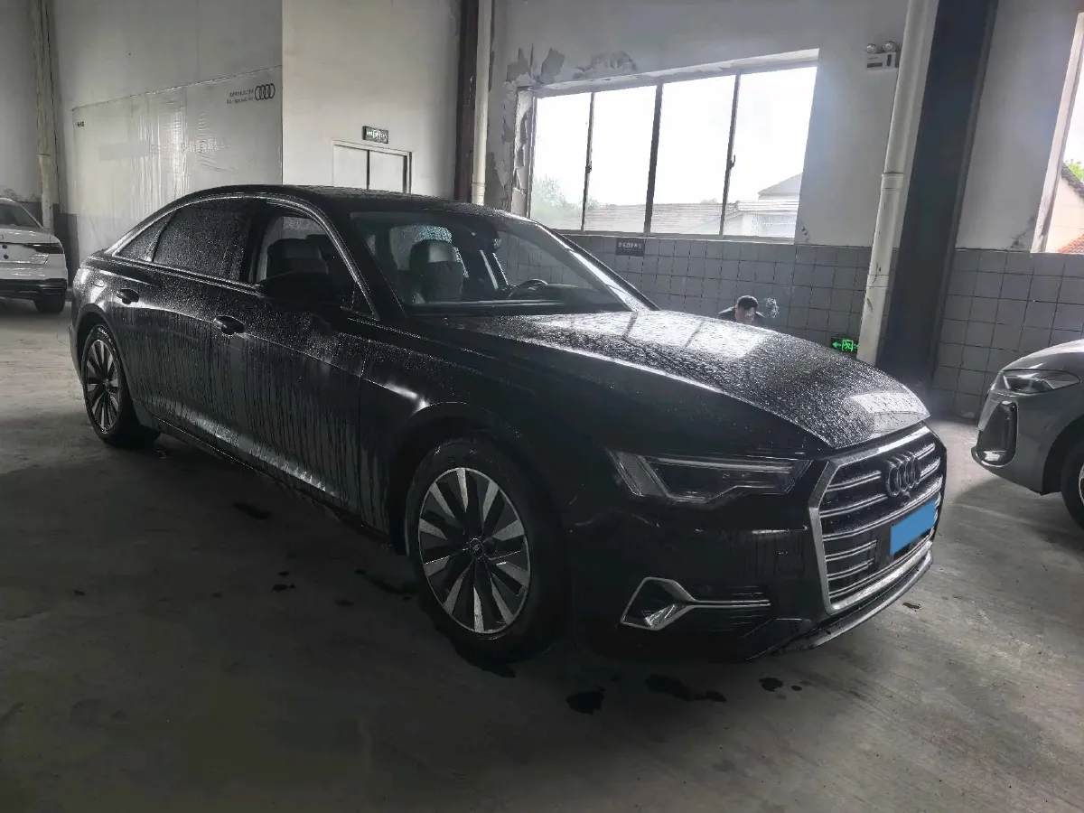 2023 Audi A6L 2.0T 245HP L4 7DCT,autocango,china used car exporter,china ev exporter,chinese used car exporter,chinese used ev exporter