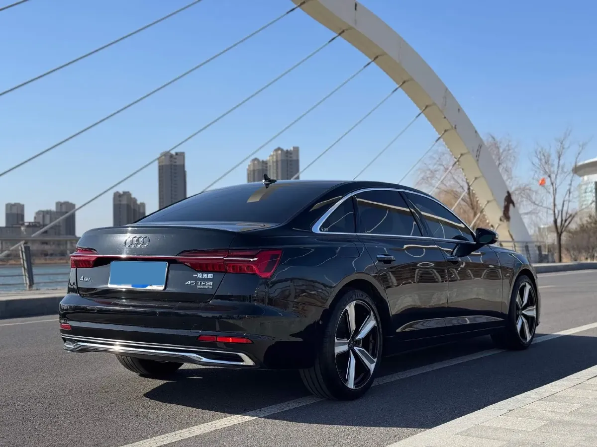 2023 Audi A6L 2.0T 245HP L4 7DCT,autocango,china used car exporter,china ev exporter,chinese used car exporter,chinese used ev exporter