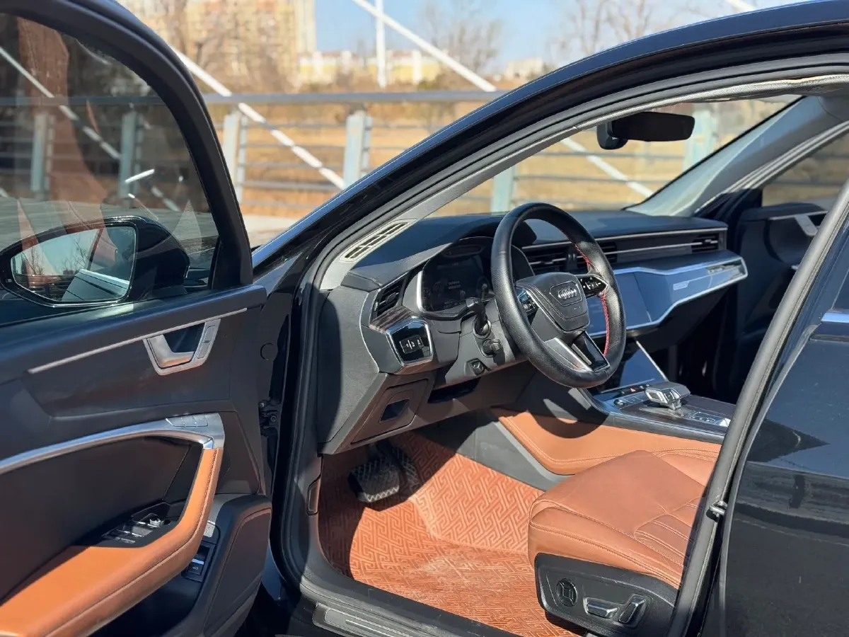 2023 Audi A6L 2.0T 245HP L4 7DCT,autocango,china used car exporter,china ev exporter,chinese used car exporter,chinese used ev exporter