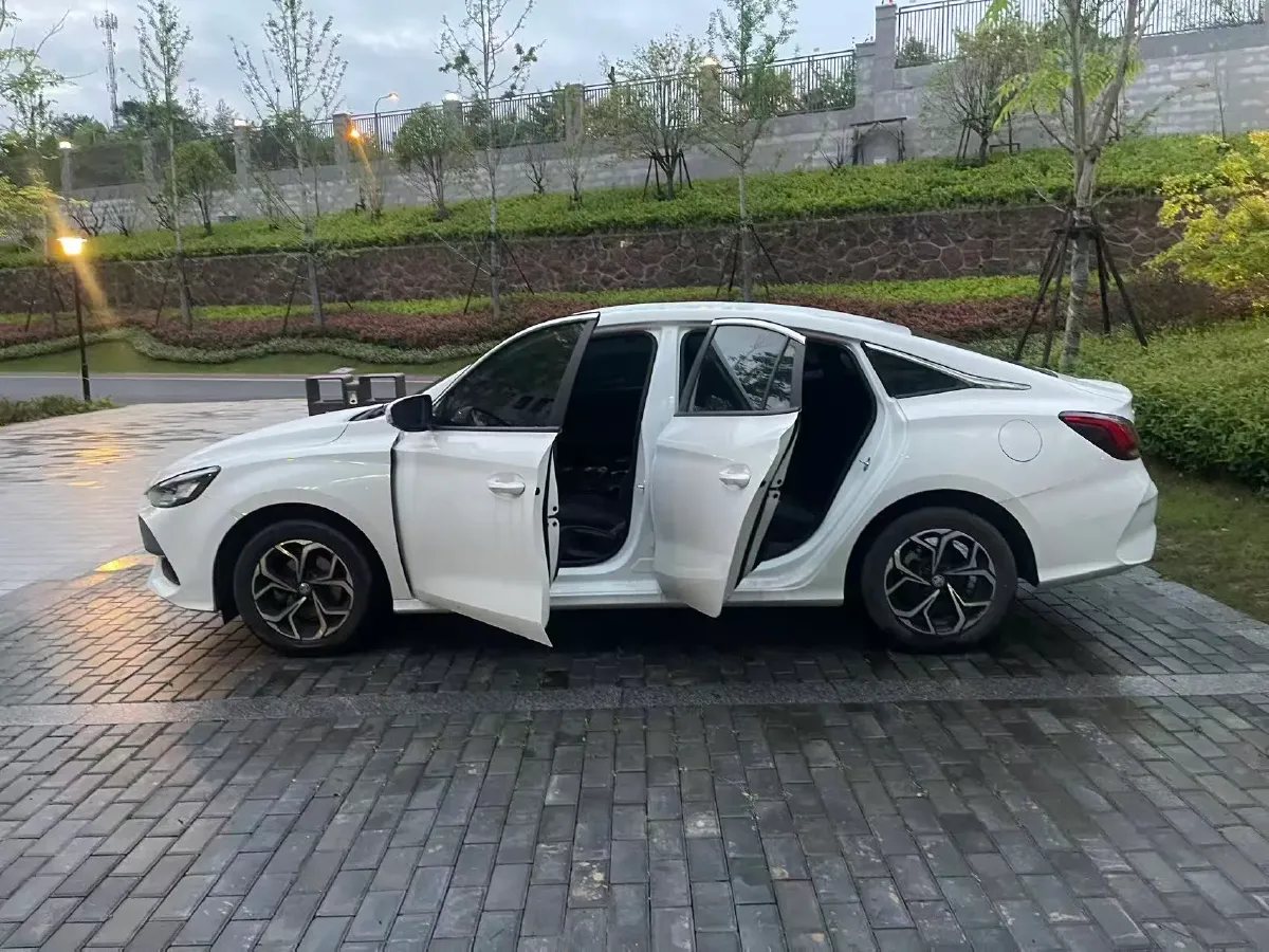 2023 MG 5 1.5L 129HP L4 CVT,autocango,china used car exporter,china ev exporter,chinese used car exporter,chinese used ev exporter