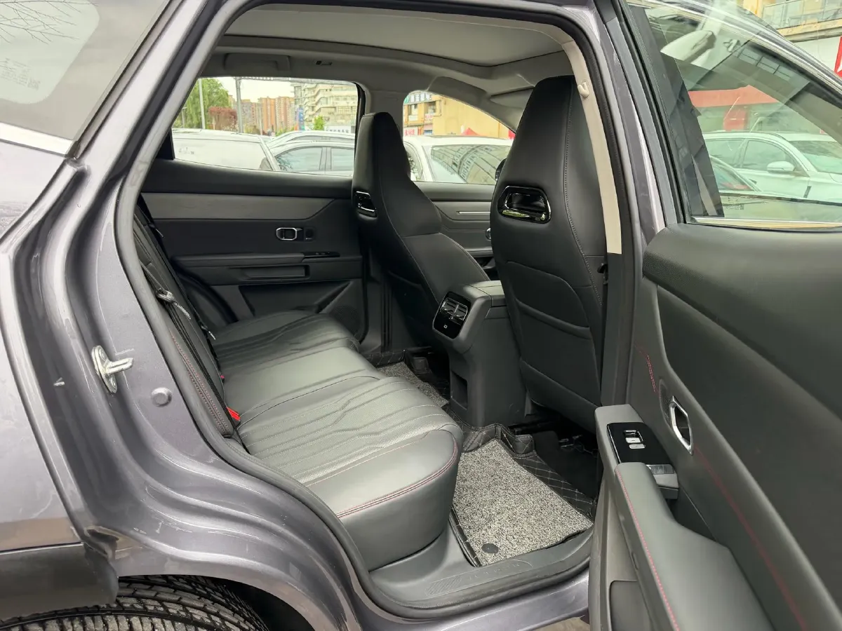 2025 Jetour DASHING 1.5T 184HP L4 7DCT,autocango,china used car exporter,china ev exporter,chinese used car exporter,chinese used ev exporter