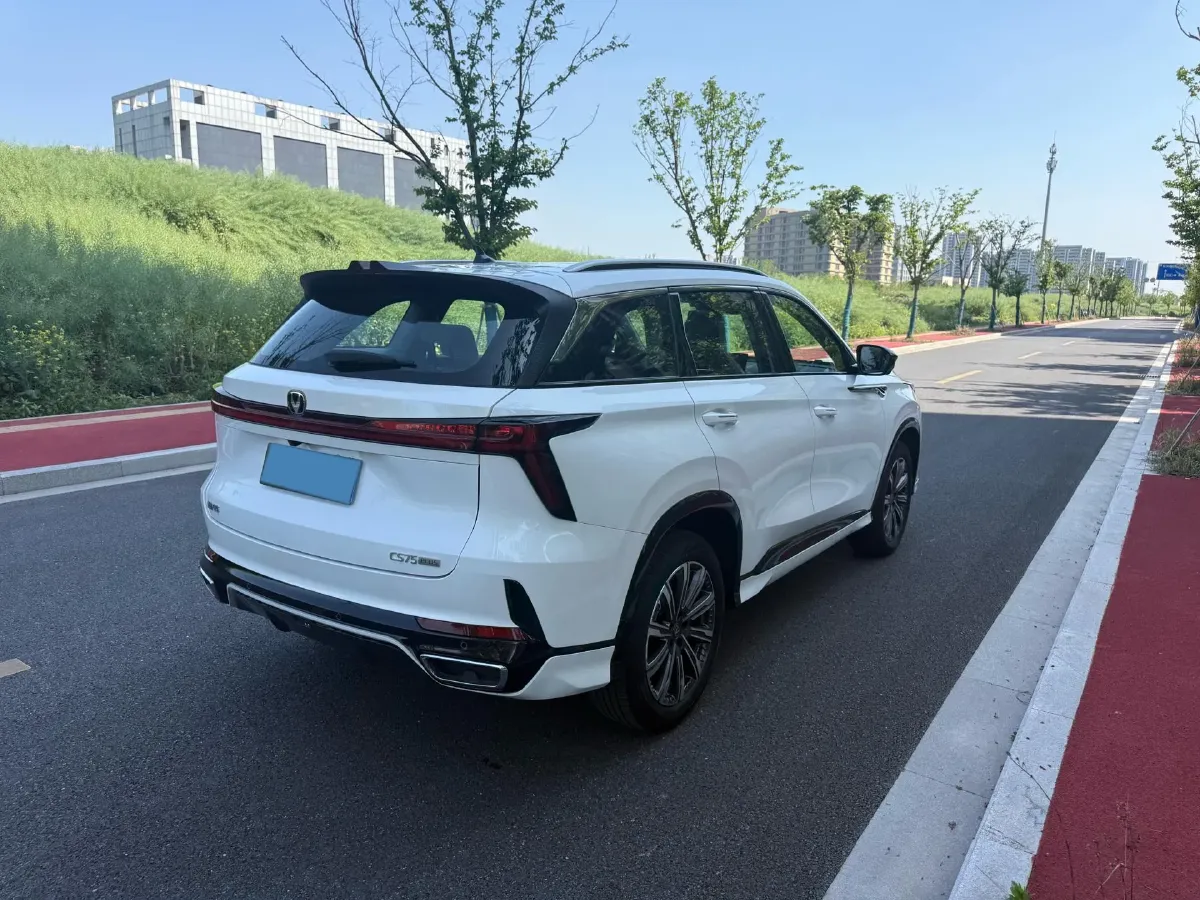 2025 ChangAn CS75 Plus 1.5T 188HP L4 8AT,autocango,china used car exporter,china ev exporter,chinese used car exporter,chinese used ev exporter