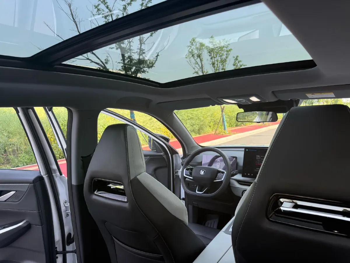 2025 ChangAn CS75 Plus 1.5T 188HP L4 8AT,autocango,china used car exporter,china ev exporter,chinese used car exporter,chinese used ev exporter