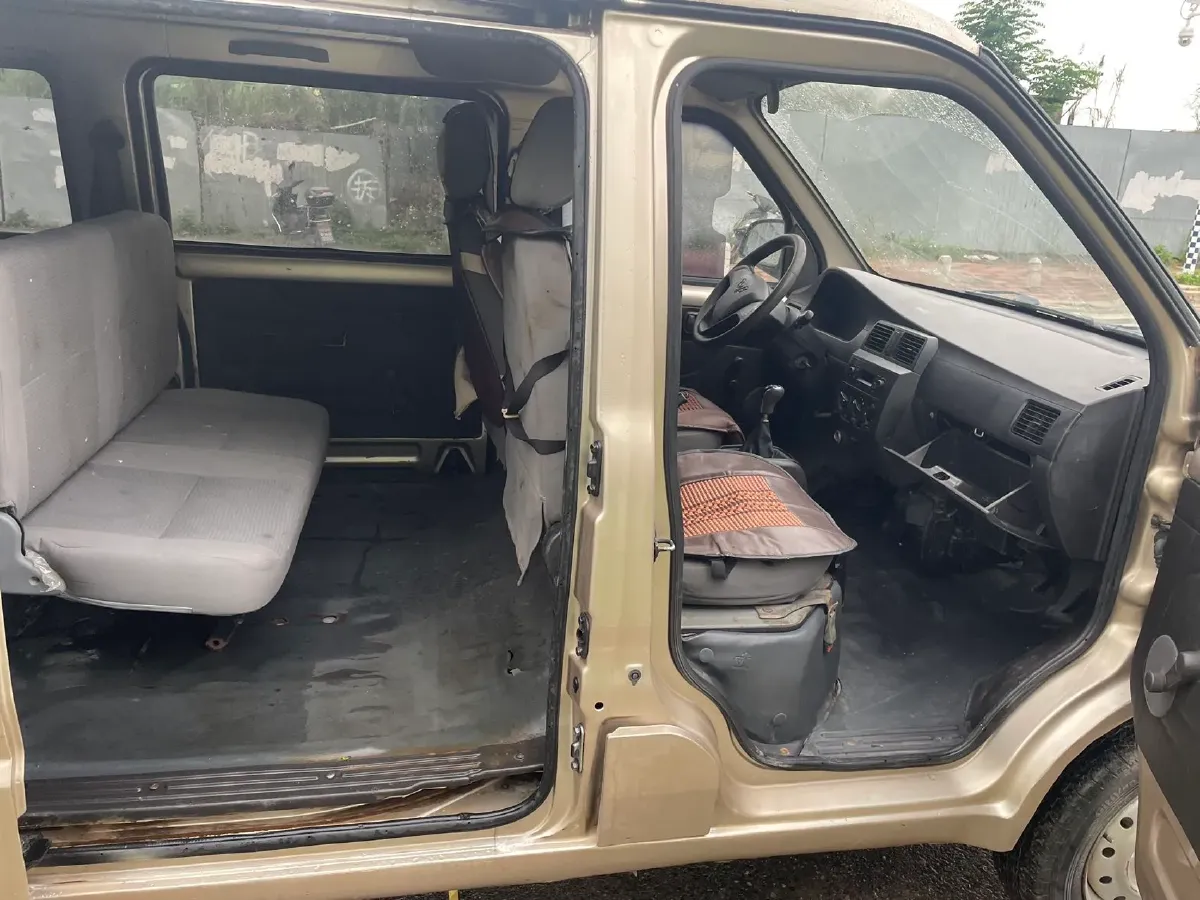 2017 WuLing RongGuang 1.5L 107HP L4 5MT,autocango,china used car exporter,china ev exporter,chinese used car exporter,chinese used ev exporter