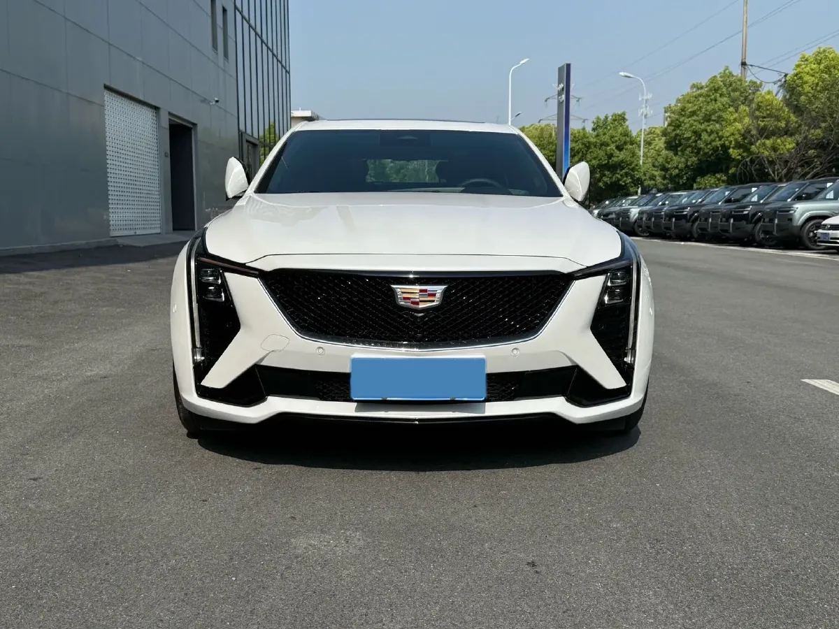 2024 Cadillac CT5 2.0T 237HP L4 10AT,autocango,china used car exporter,china ev exporter,chinese used car exporter,chinese used ev exporter